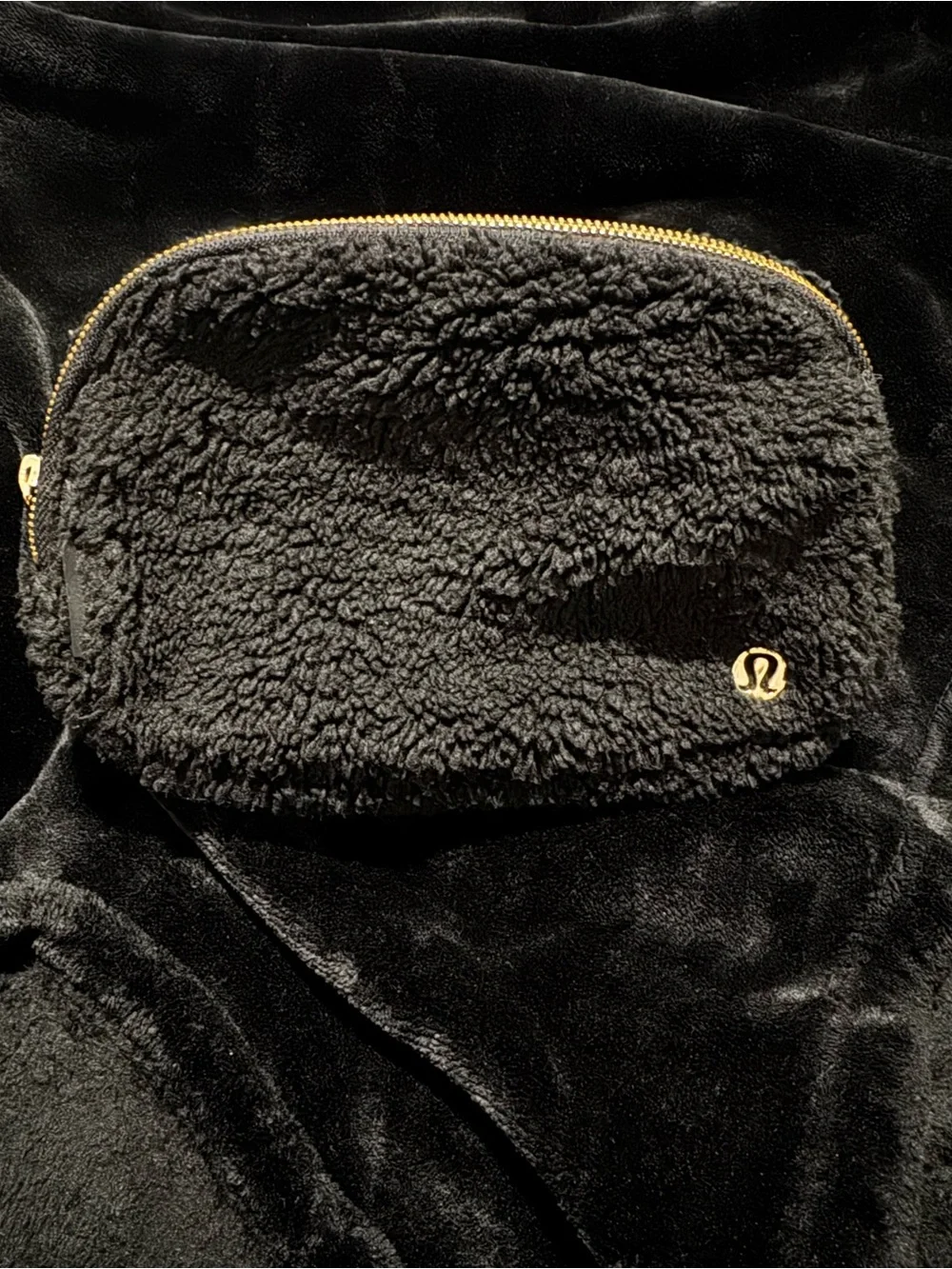 https www.backcountry.com patagonia-black-hole-duffel-bag-60-3661cu-in s a Patagonia Black Hole Duffel 40L Peach Sherbet Louis Vuitton Monogram Josh SKQ Colour:Sweet Beet making it perfect for